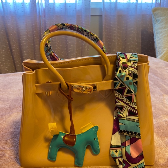 Bags/Purses - Picture 2 of 2